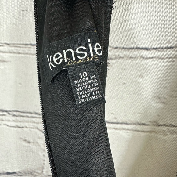 KENSIE RUFFLE SHIMMERY BLACK DRESS SIZE(10) - Picture 12 of 17